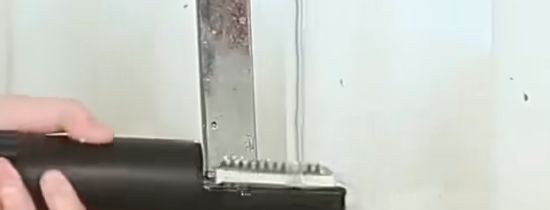 The scaling head being rinsed under a tap in the supplied video